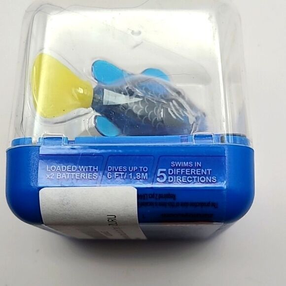 Zuru NAVY Robo Fish, Color Changing, Water Activated Swim in 5 Directions,NWOT - Picture 5 of 5
